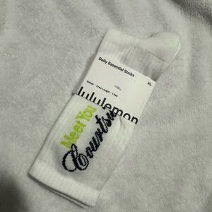 Lululemon White Daily Essential Socks MEET YOU COURTSIDE SPELLOUT SZ XL